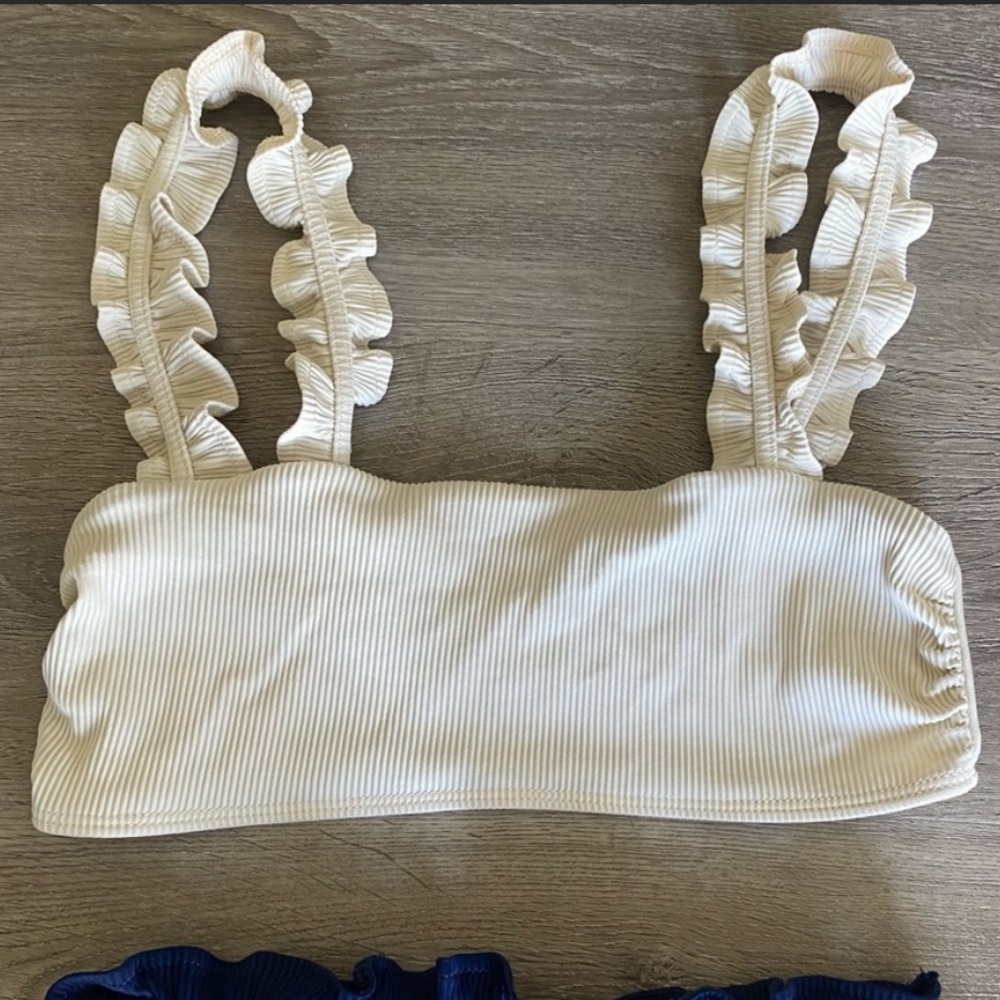 Beach Riot bikini top - Picture 2 of 3